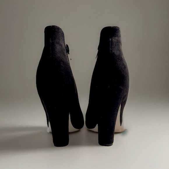 Call It Spring Lovelarwen Ankle Bootie Black Nubuck Ladies cocktail boots 7.5 - Picture 4 of 9